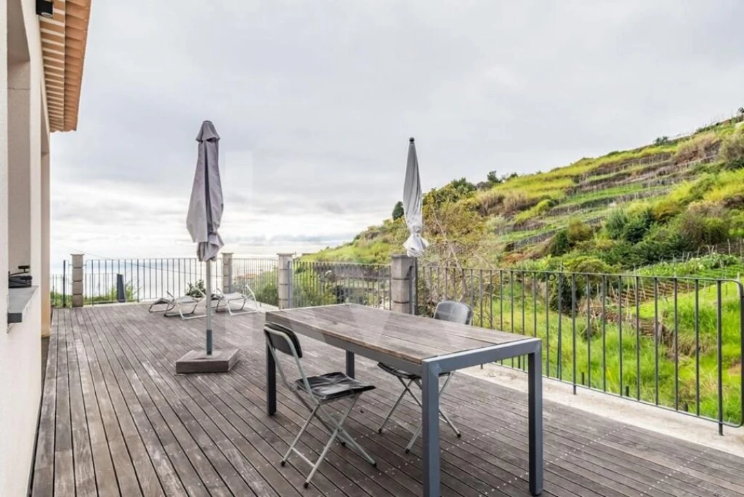 Moradia T3 para Venda em Arco da Calheta Foto 41