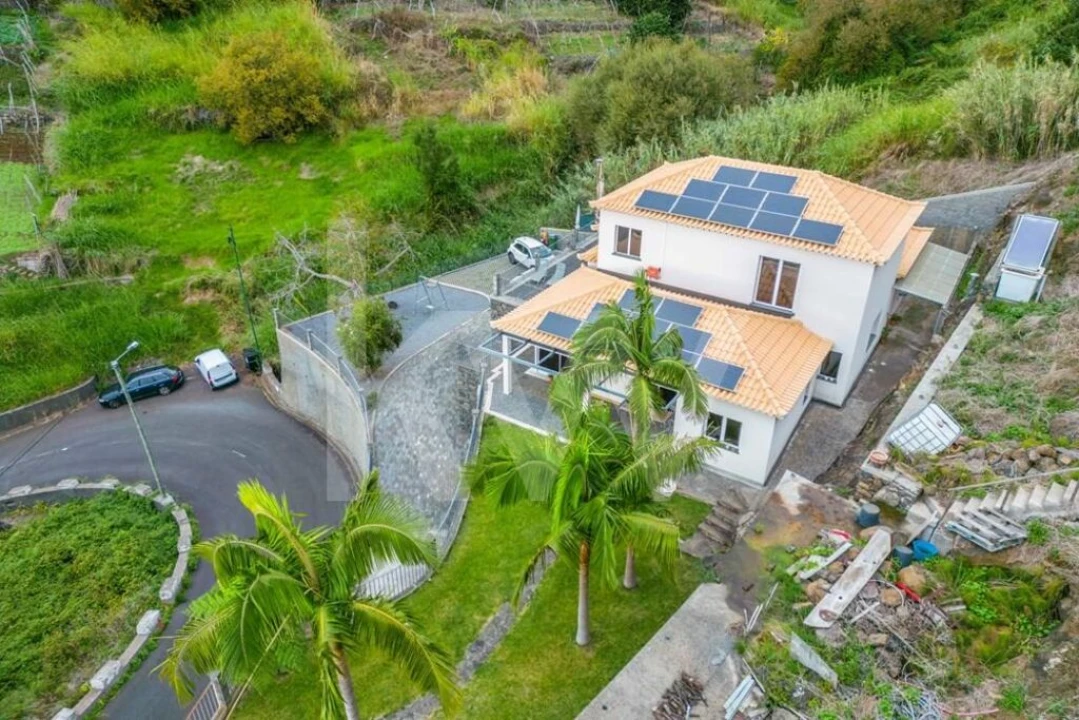 Moradia T3 para Venda em Arco da Calheta Foto 47