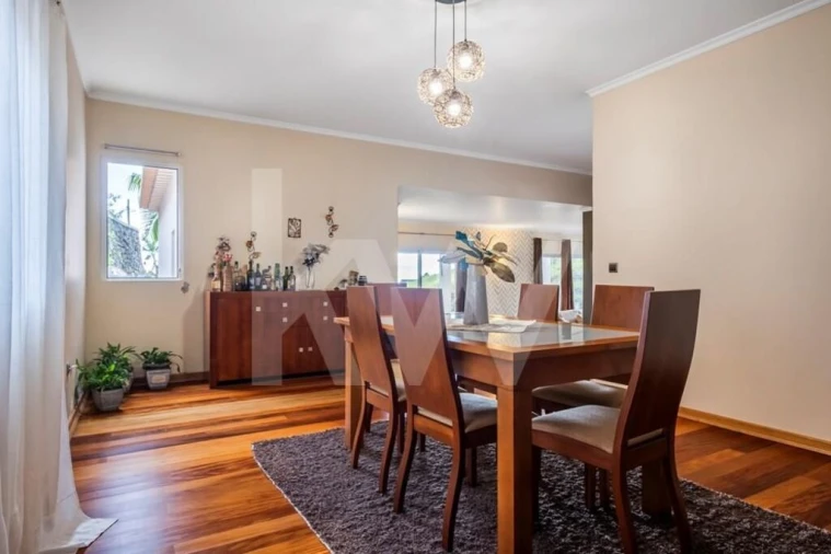 Moradia T3 para Venda em Arco da Calheta Foto 8