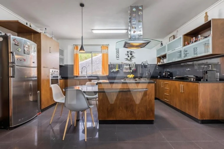 Moradia T3 para Venda em Arco da Calheta Foto 22