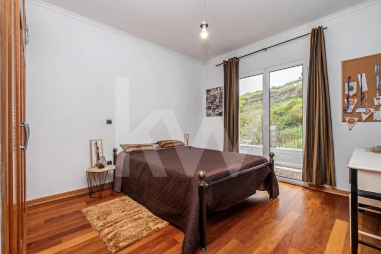 Moradia T3 para Venda em Arco da Calheta Foto 18