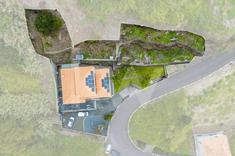 Moradia T3 para Venda em Arco da Calheta Foto 52