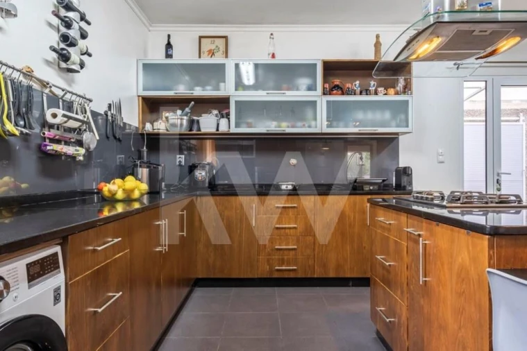 Moradia T3 para Venda em Arco da Calheta Foto 24