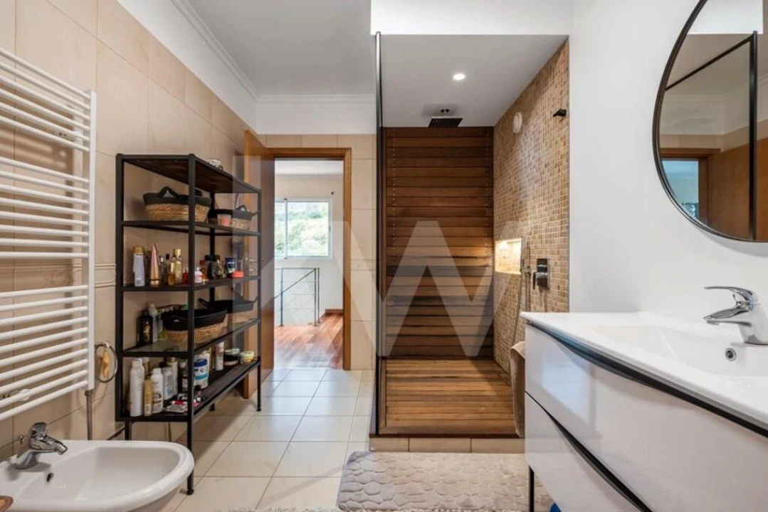 Moradia T3 para Venda em Arco da Calheta Foto 33