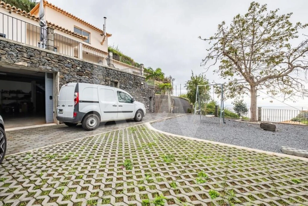 Moradia T3 para Venda em Arco da Calheta Foto 45