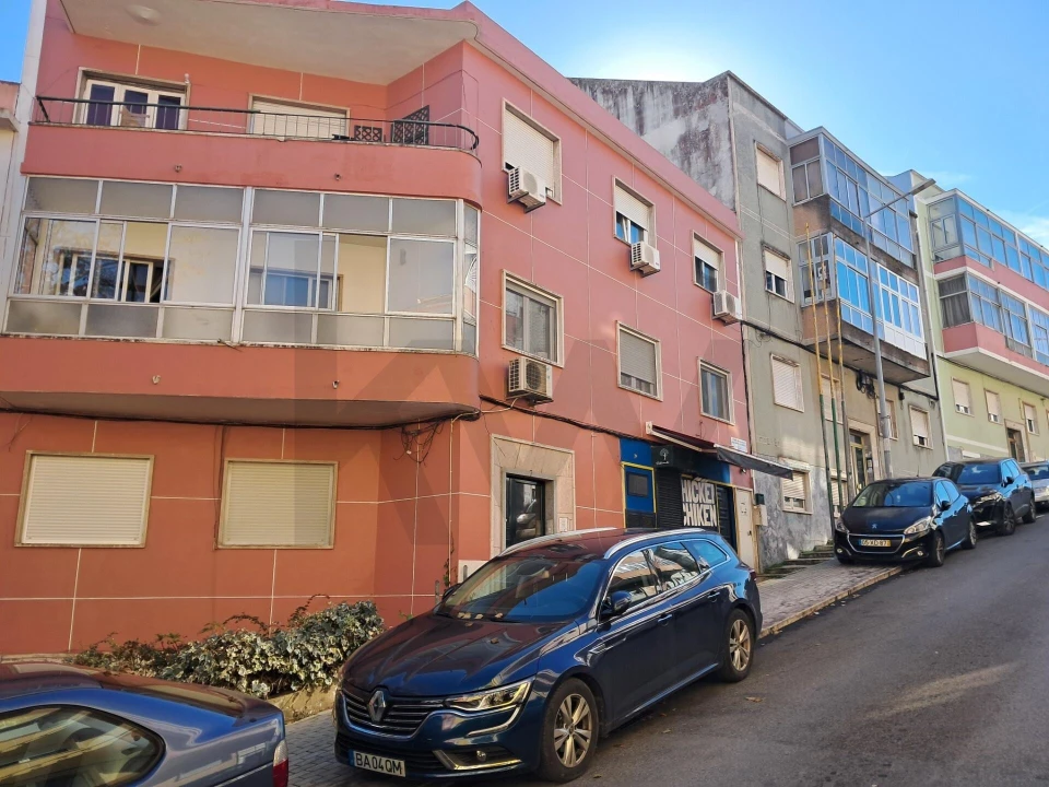 Apartamento T2 para Venda em Alfragide Foto 21