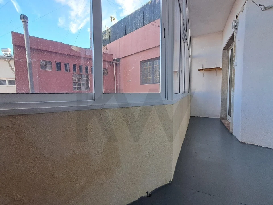 Apartamento T2 para Venda em Alfragide Foto 15