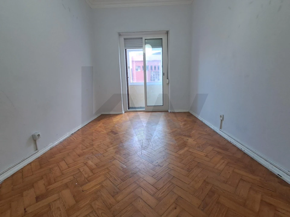 Apartamento T2 para Venda em Alfragide Foto 11