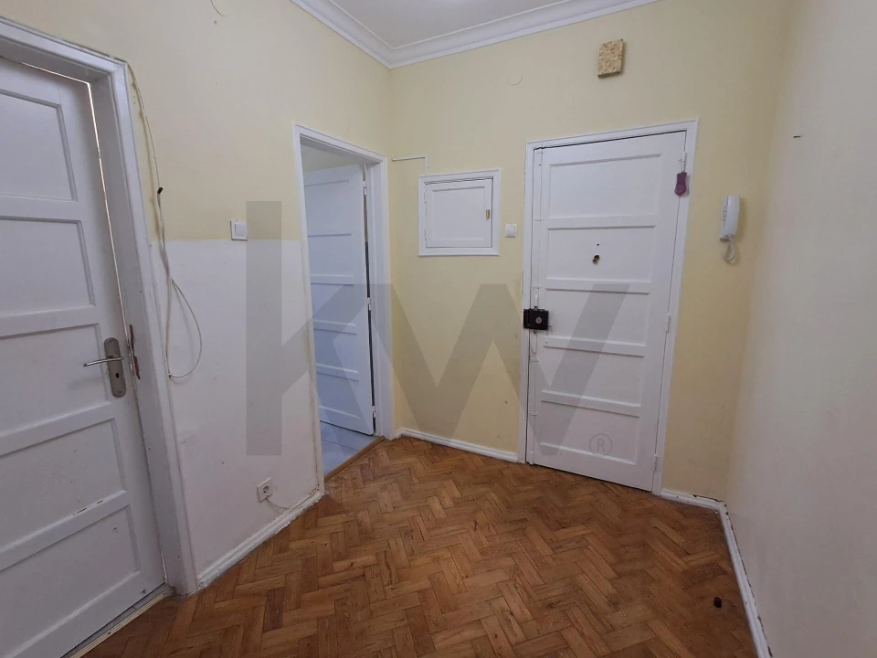 Apartamento T2 para Venda em Alfragide Foto 5