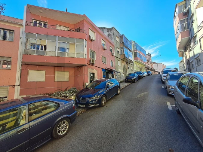 Apartamento T2 para Venda em Alfragide Foto 5