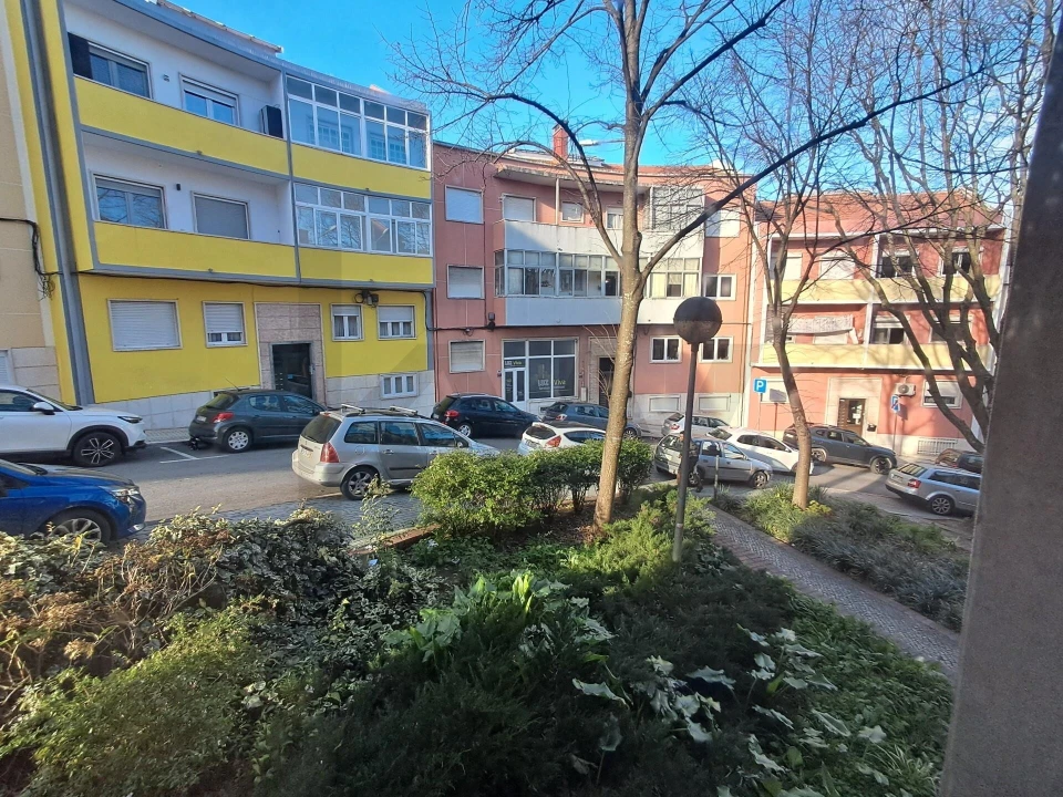 Apartamento T2 para Venda em Alfragide Foto 19