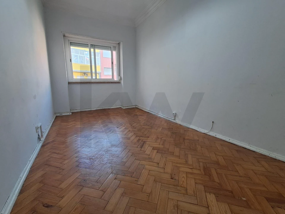 Apartamento T2 para Venda em Alfragide Foto 7