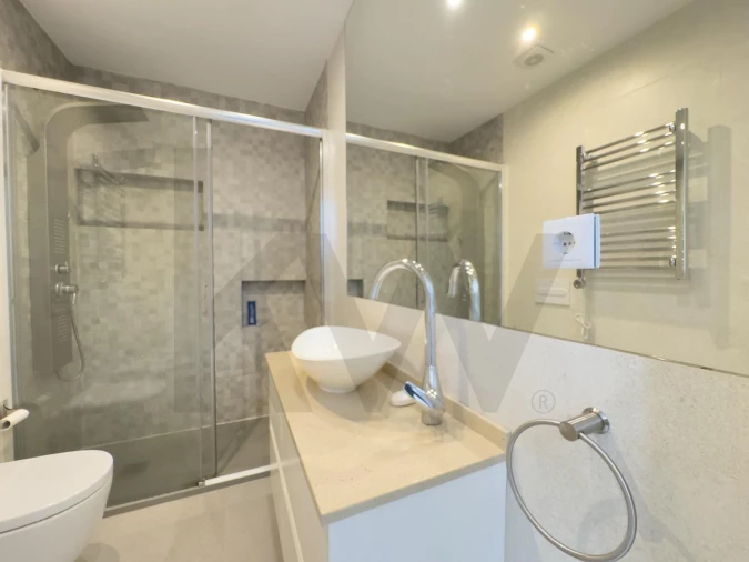 Apartamento T2 para Arrendamento em Arroios Foto 24