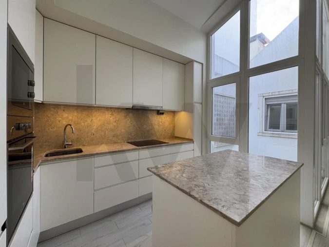 Apartamento T2 para Arrendamento em Arroios Foto 7