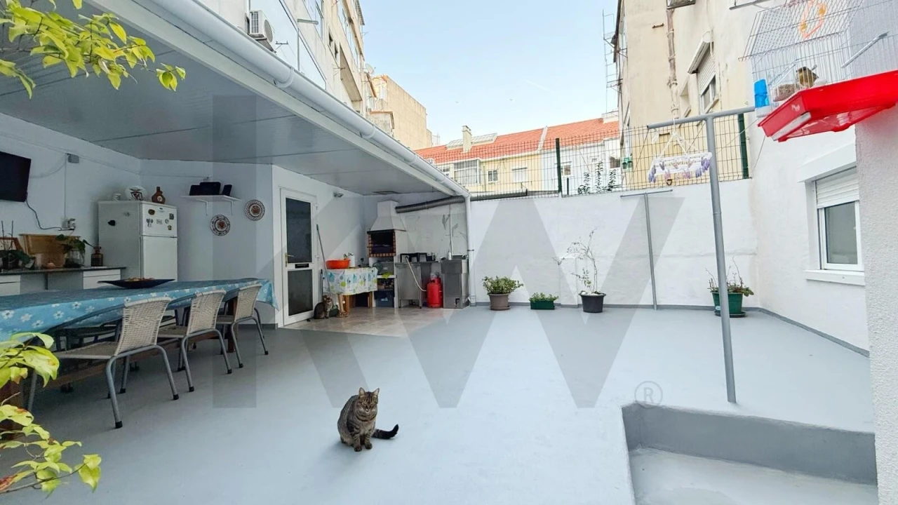 Apartamento T2 para Venda em Almada, Cova da Piedade, Pragal e Cacilhas Foto 8