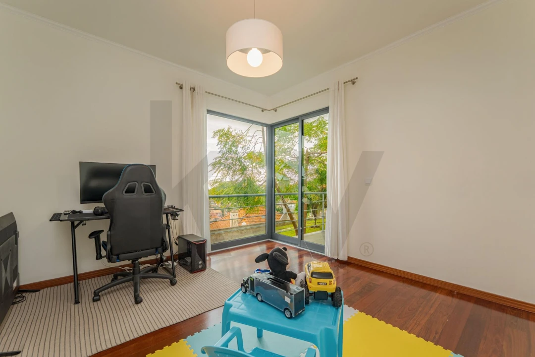 Moradia T2 para Venda em São Roque Foto 13