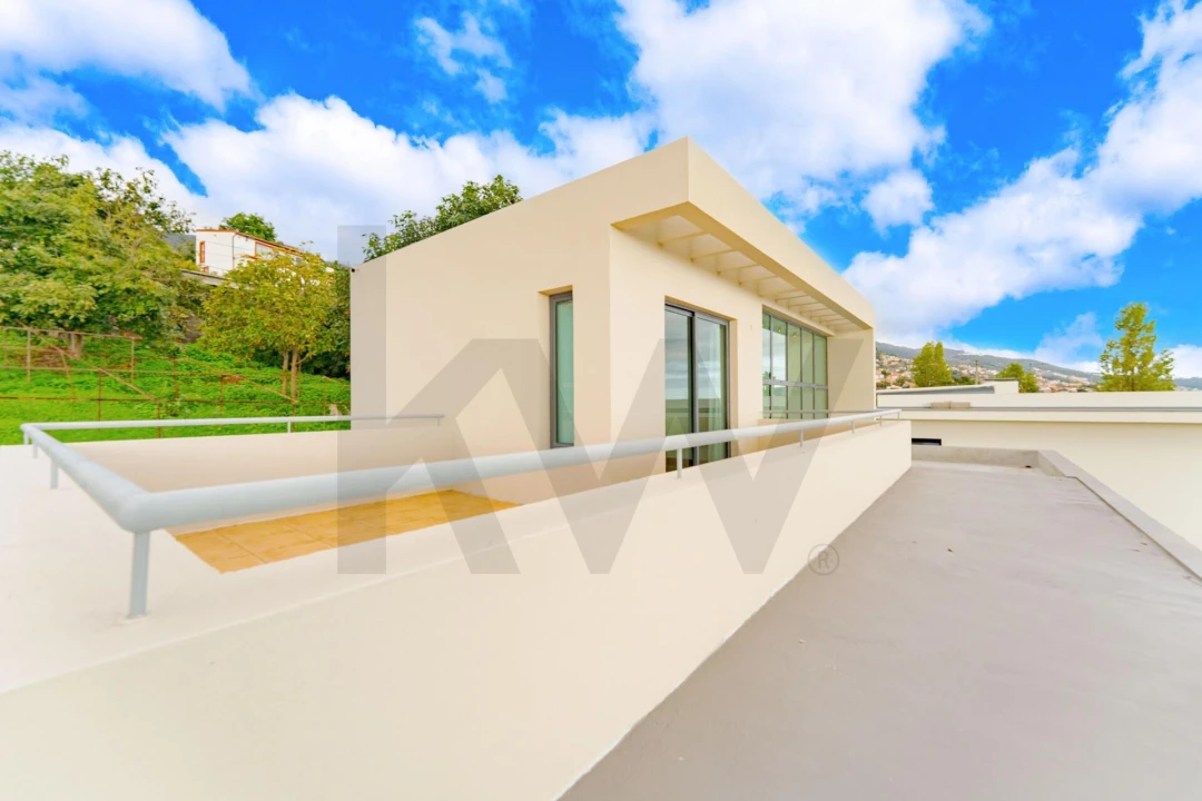 Moradia T2 para Venda em São Roque Foto 26