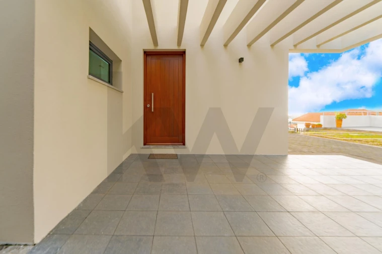 Moradia T2 para Venda em São Roque Foto 20