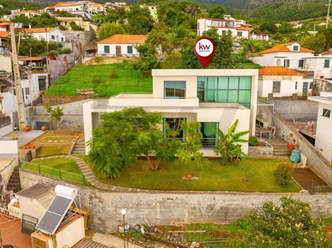 Moradia T2 para Venda em São Roque Foto 1