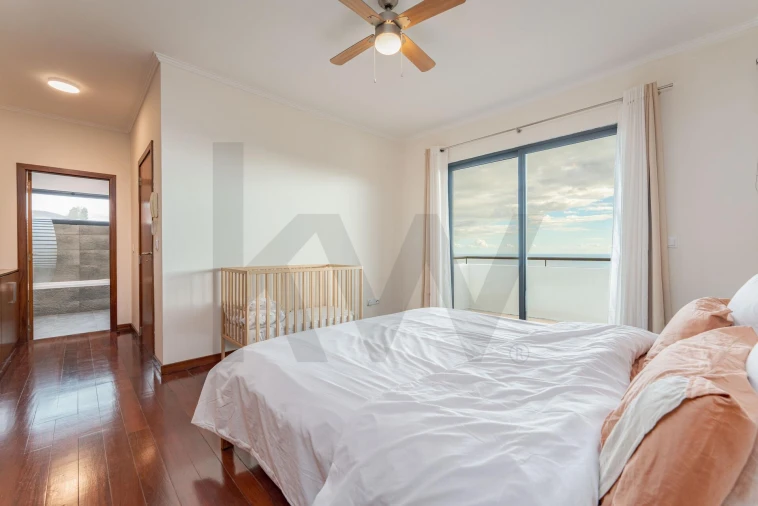 Moradia T2 para Venda em São Roque Foto 10