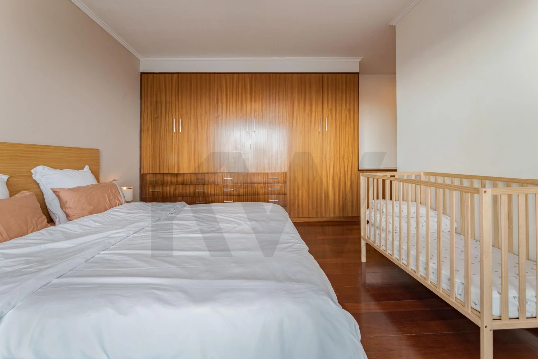 Moradia T2 para Venda em São Roque Foto 9