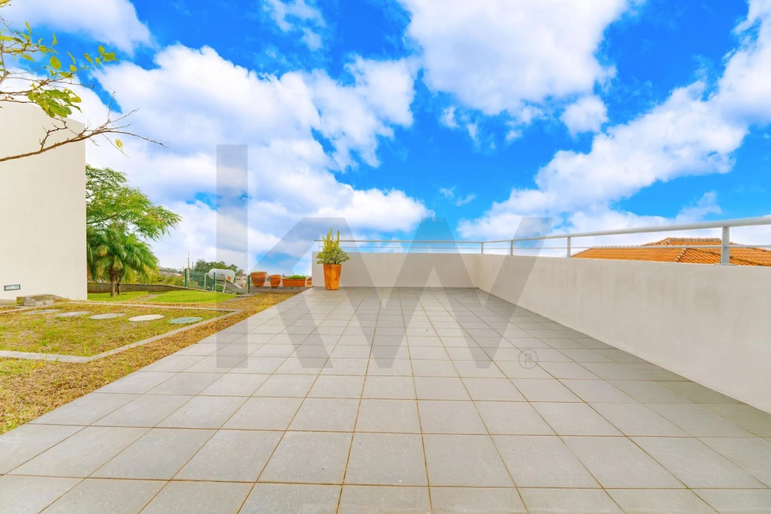 Moradia T2 para Venda em São Roque Foto 51