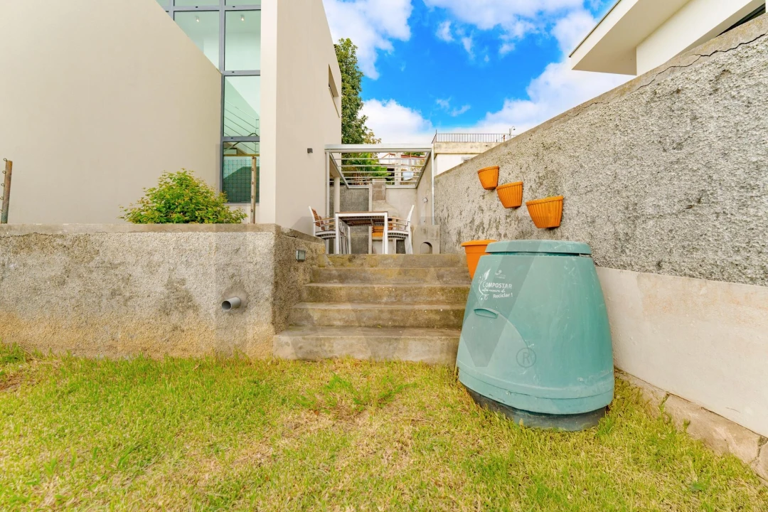 Moradia T2 para Venda em São Roque Foto 33