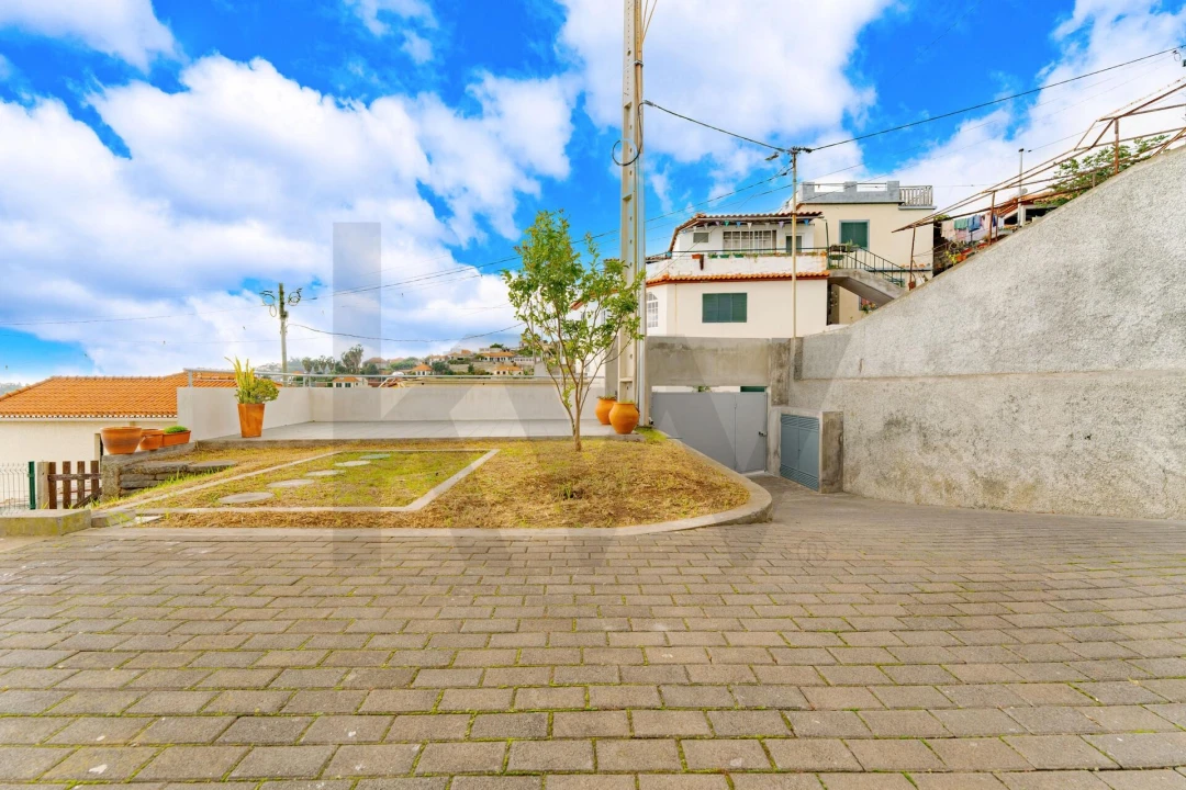 Moradia T2 para Venda em São Roque Foto 49