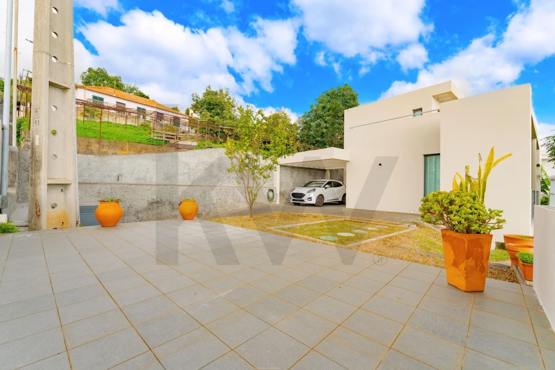 Moradia T2 para Venda em São Roque Foto 54