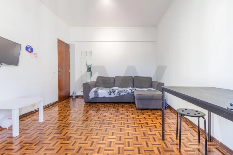 Apartamento T2 para Venda em Laranjeiro e Feijó Foto 9