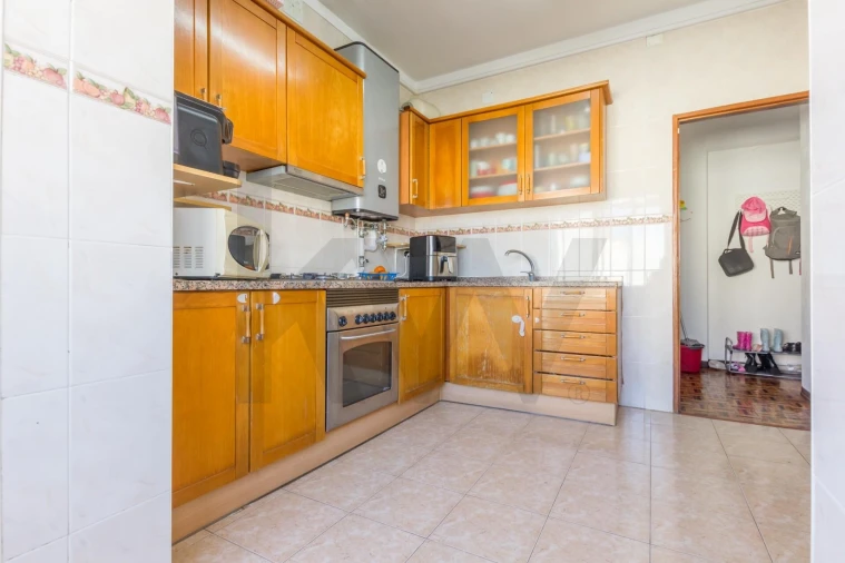 Apartamento T2 para Venda em Laranjeiro e Feijó Foto 3