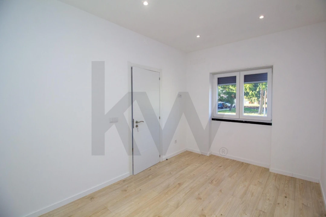 Moradia T3 para Venda em Benfica do Ribatejo Foto 11