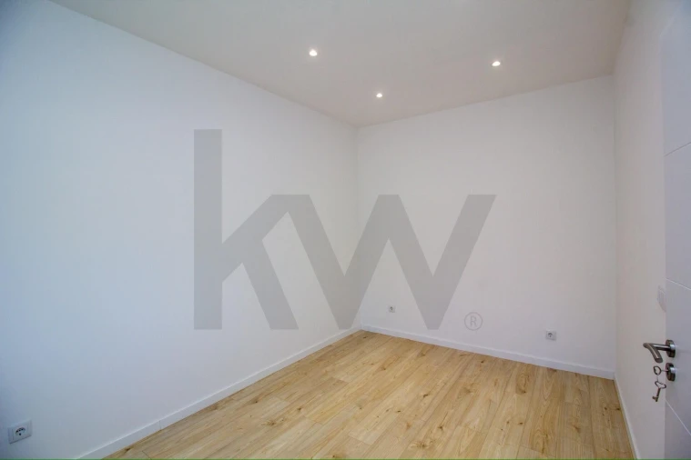 Moradia T3 para Venda em Benfica do Ribatejo Foto 9