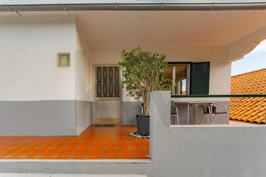 Moradia T2 para Venda em Arco de São Jorge Foto 4