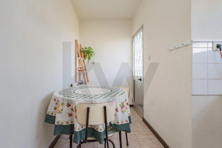 Moradia T2 para Venda em Arco de São Jorge Foto 9