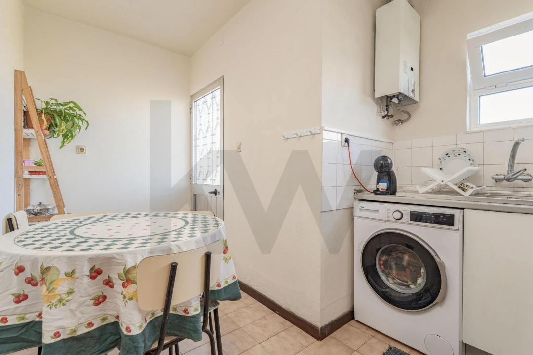 Moradia T2 para Venda em Arco de São Jorge Foto 8