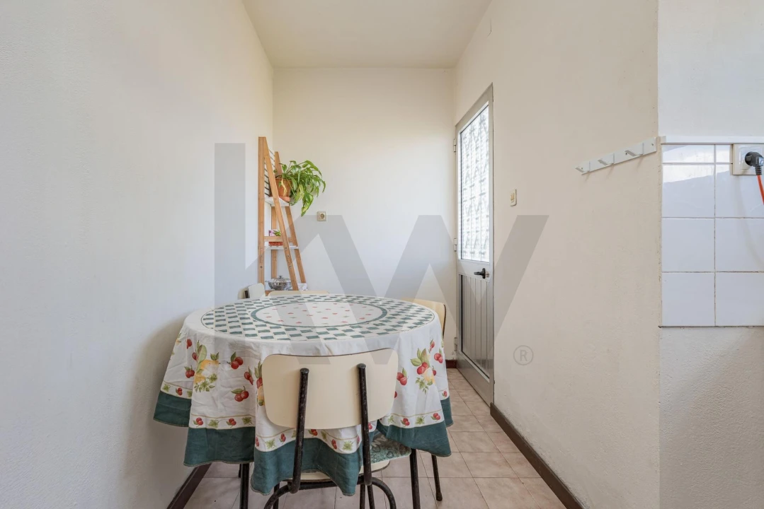 Moradia T2 para Venda em Arco de São Jorge Foto 9