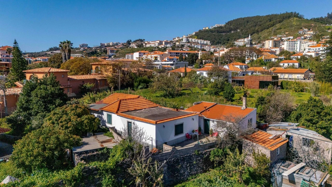 Moradia T3 para Venda em Caniço Foto 36