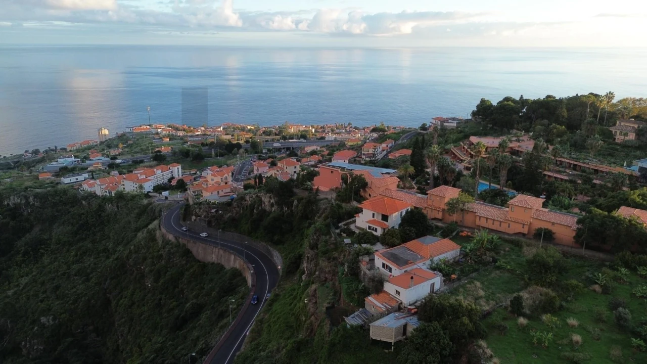 Moradia T3 para Venda em Caniço Foto 4