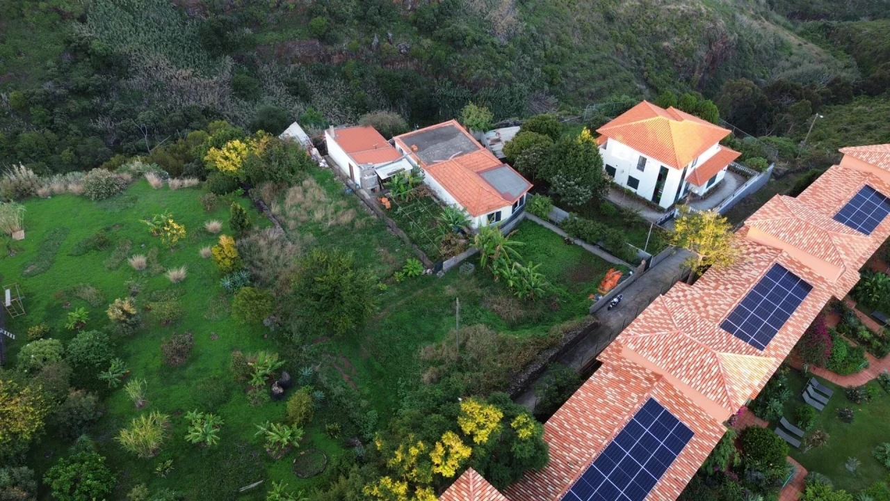 Moradia T3 para Venda em Caniço Foto 1