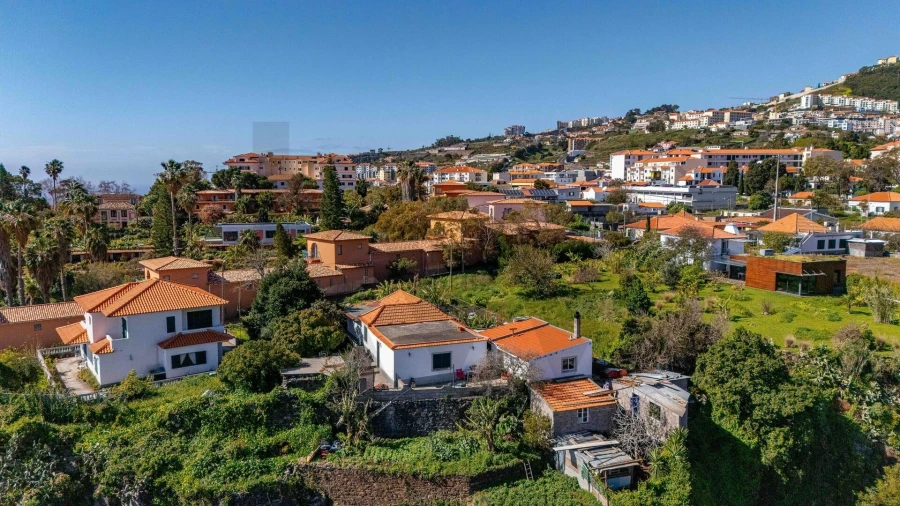Moradia T3 para Venda em Caniço Foto 27