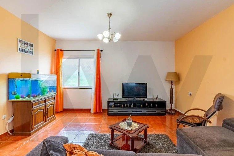 Moradia T3 para Venda em Caniço Foto 8