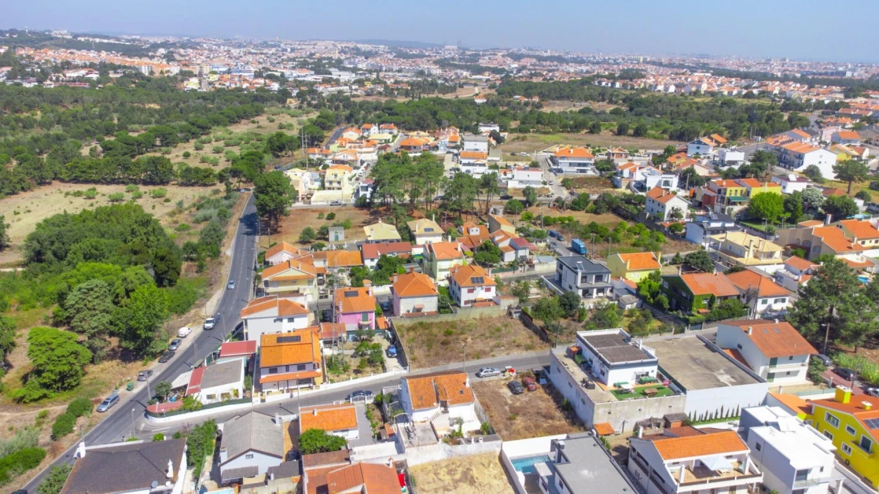 Terreno para Venda em Charneca de Caparica e Sobreda Foto 8
