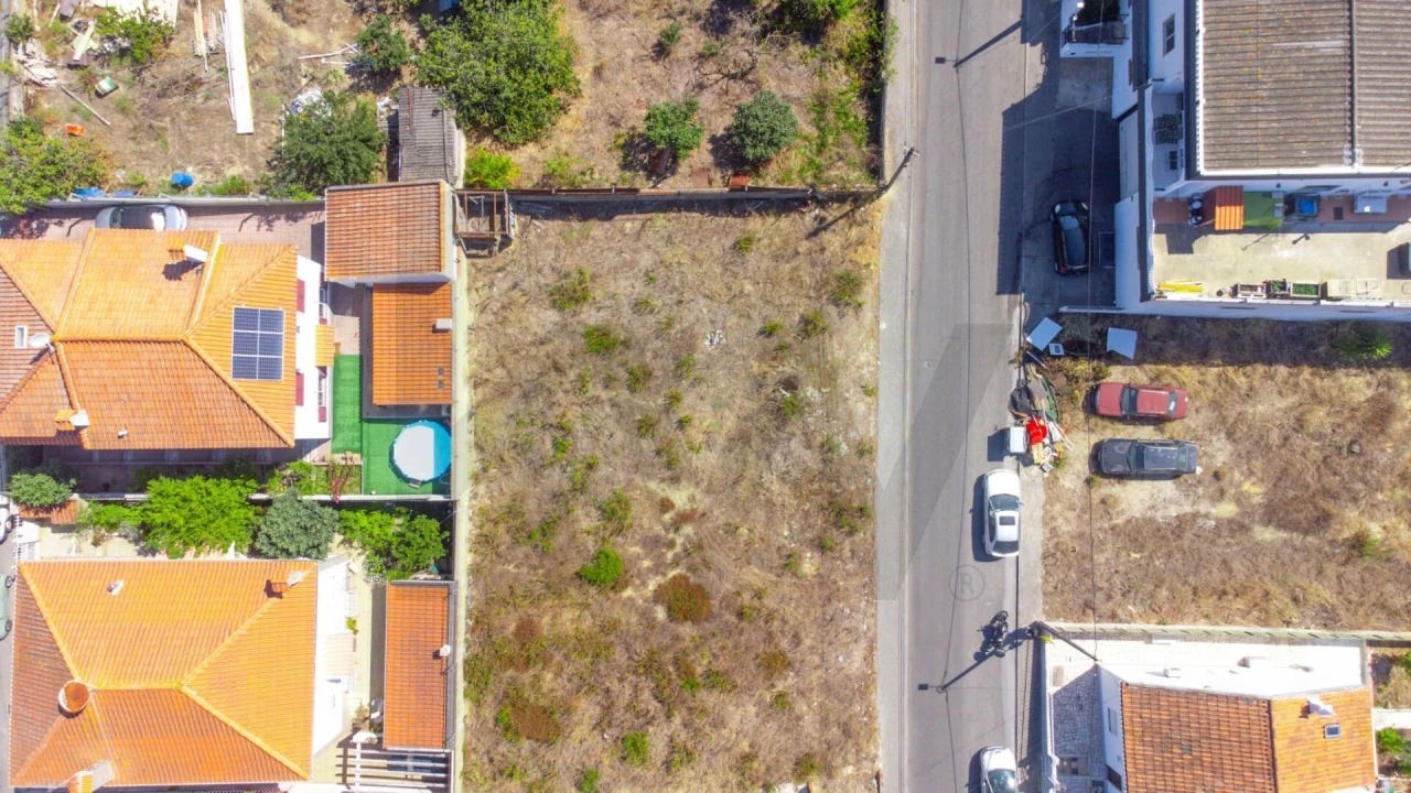 Terreno para Venda em Charneca de Caparica e Sobreda Foto 4