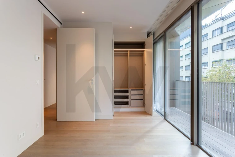 Apartamento T2 para Venda em Santo António Foto 17