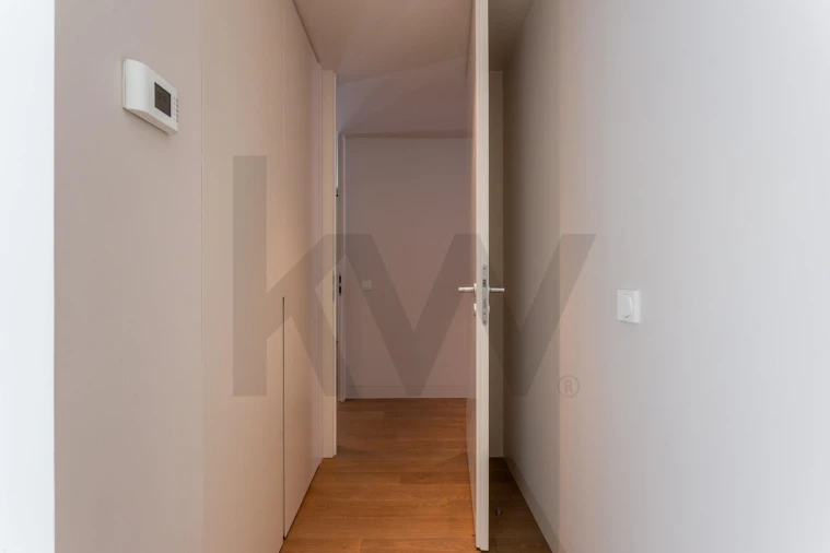 Apartamento T2 para Venda em Santo António Foto 26