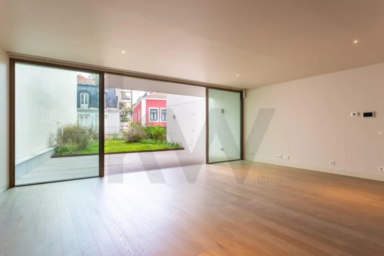 Apartamento T2 para Venda em Santo António Foto 6