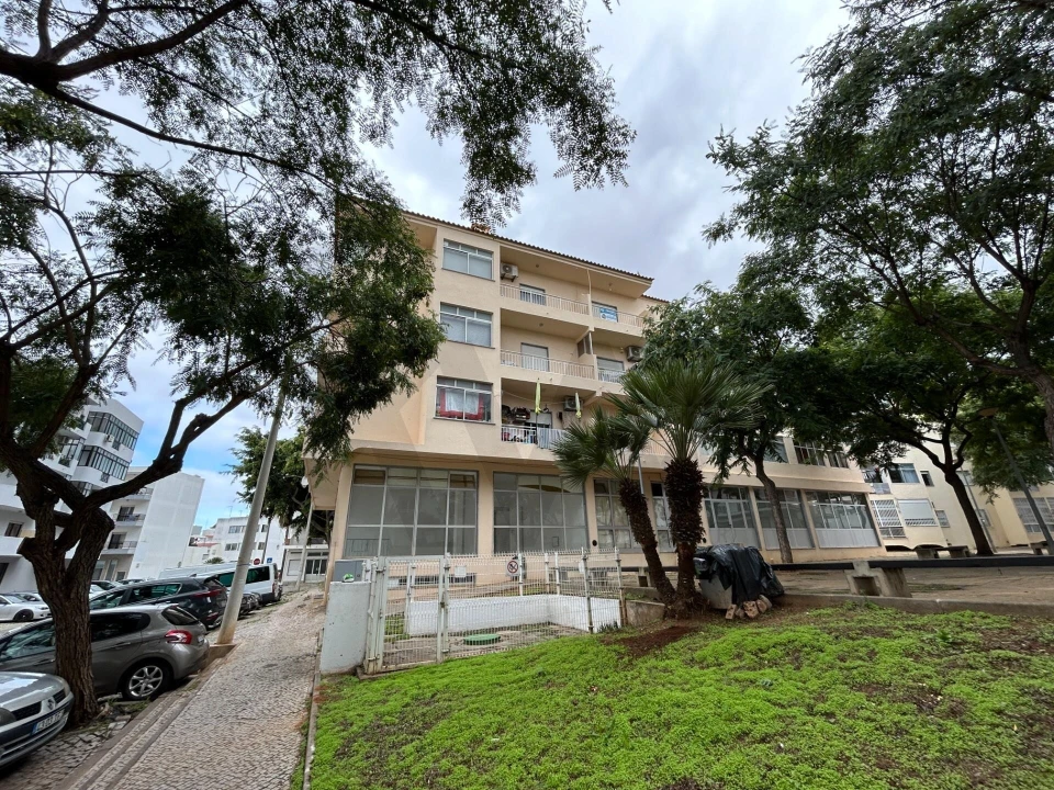 Apartamento T2 para Arrendamento em Quarteira Foto 35
