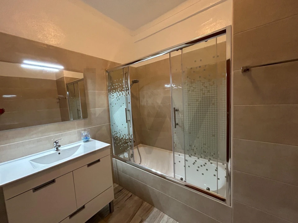 Apartamento T2 para Arrendamento em Quarteira Foto 5