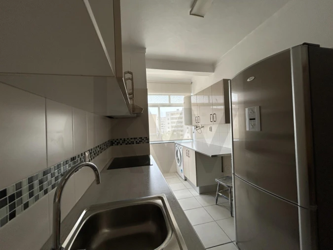 Apartamento T2 para Arrendamento em Quarteira Foto 12